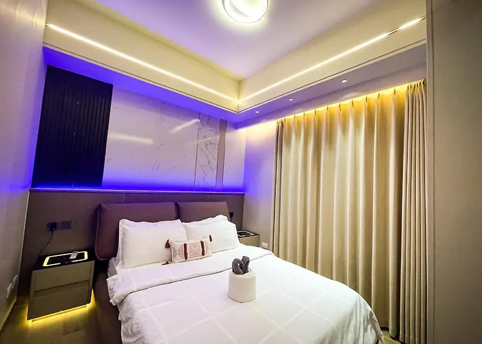 Modern Luxury 4br Bay Beside Okada Manila