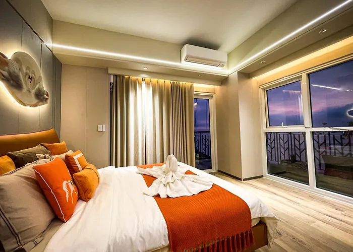 Modern Luxury 4br Bay Beside Okada Manila