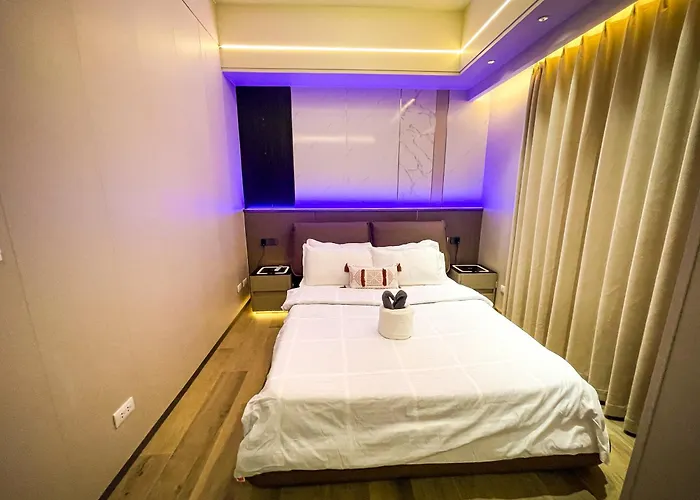 Modern Luxury 4br Bay Beside Okada Manila